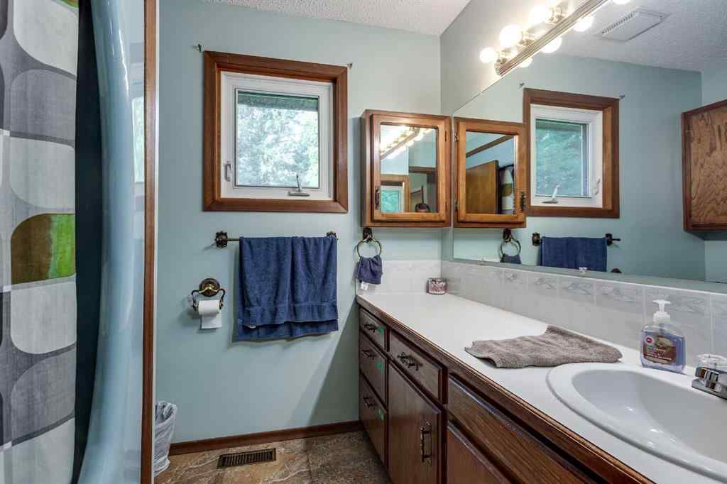 MLS® A2255458 -  40410 Range rd 34   in NONE Rural Ponoka County, Residential