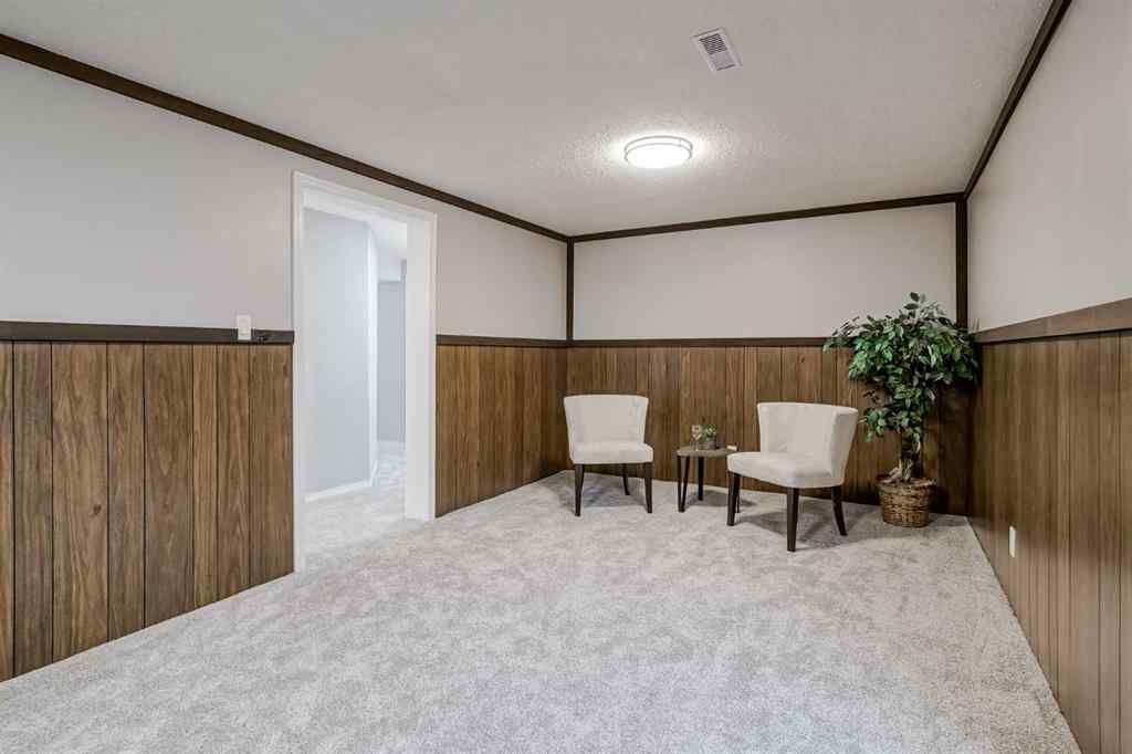 MLS® A2255459 - 7419 Huntertown Crescent NW in Huntington Hills Calgary, Residential