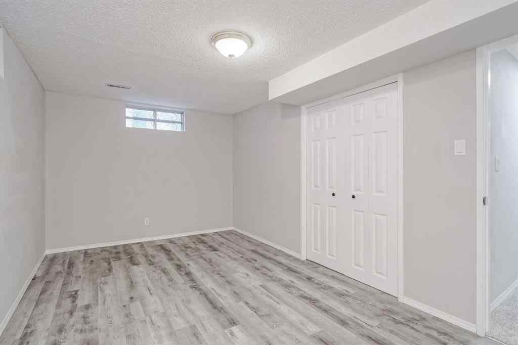 MLS® A2255459 - 7419 Huntertown Crescent NW in Huntington Hills Calgary, Residential