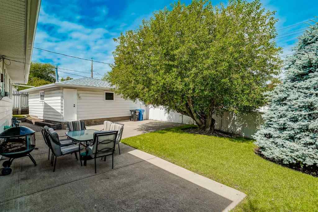 MLS® A2255459 - 7419 Huntertown Crescent NW in Huntington Hills Calgary, Residential