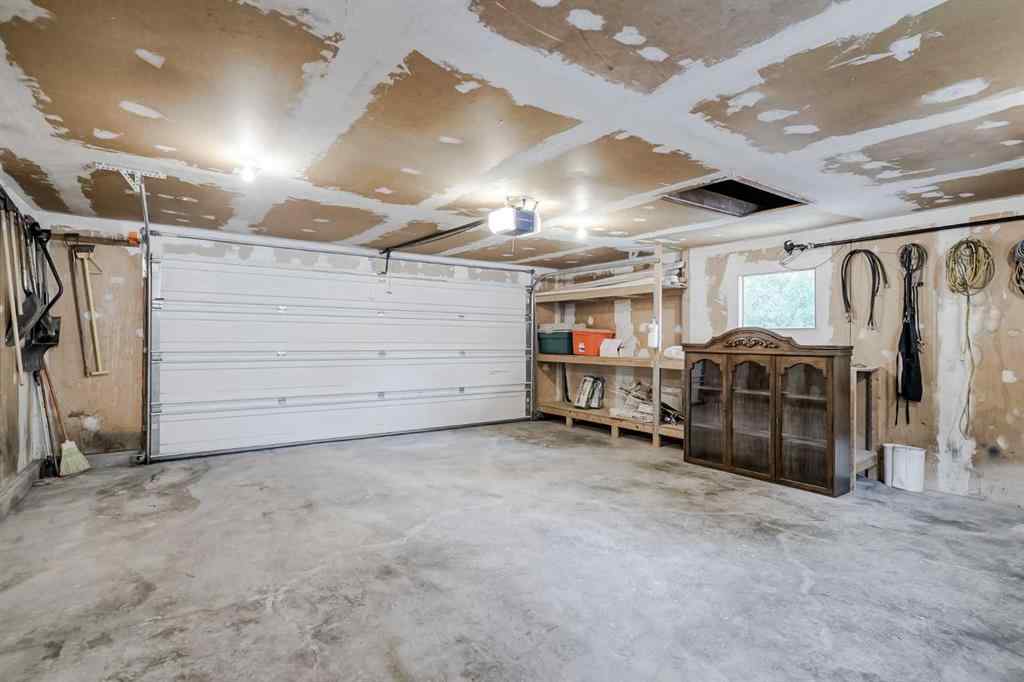 MLS® A2255459 - 7419 Huntertown Crescent NW in Huntington Hills Calgary, Residential