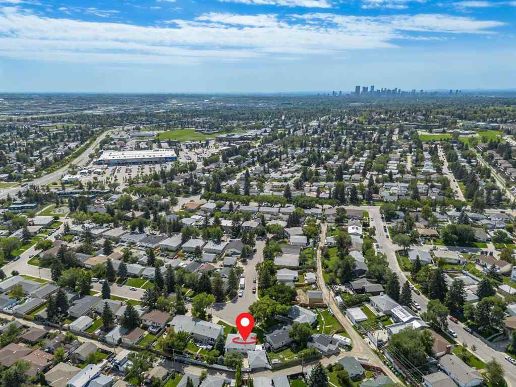 MLS® A2255459 - 7419 Huntertown Crescent NW in Huntington Hills Calgary, Residential
