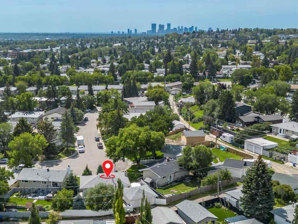 MLS® A2255459 - 7419 Huntertown Crescent NW in Huntington Hills Calgary, Residential