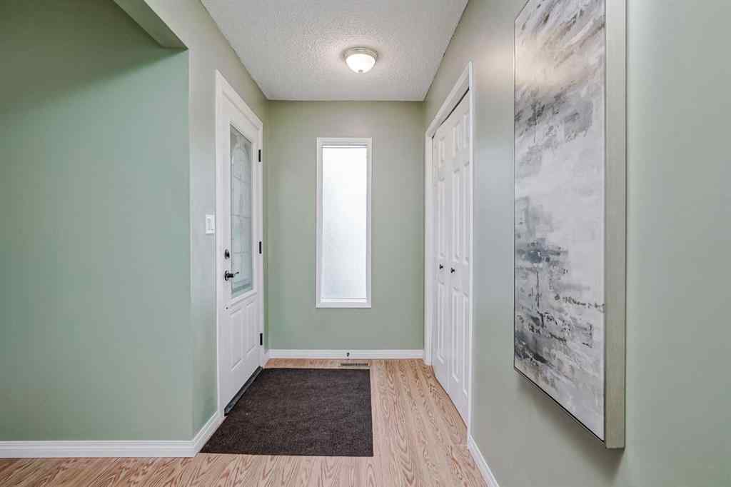 MLS® A2255459 - 7419 Huntertown Crescent NW in Huntington Hills Calgary, Residential