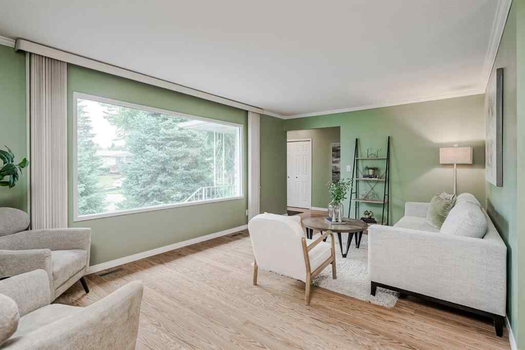 MLS® A2255459 - 7419 Huntertown Crescent NW in Huntington Hills Calgary, Residential