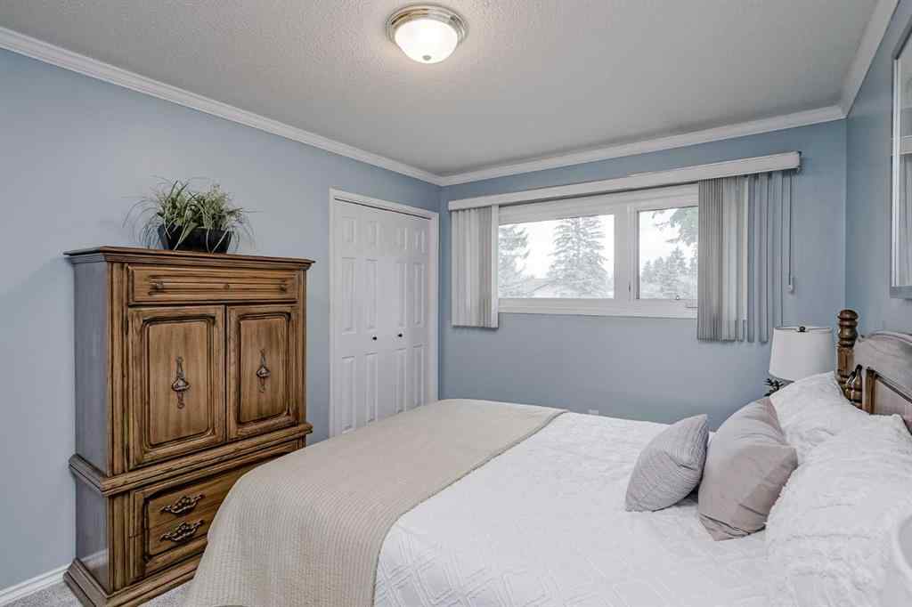 MLS® A2255459 - 7419 Huntertown Crescent NW in Huntington Hills Calgary, Residential