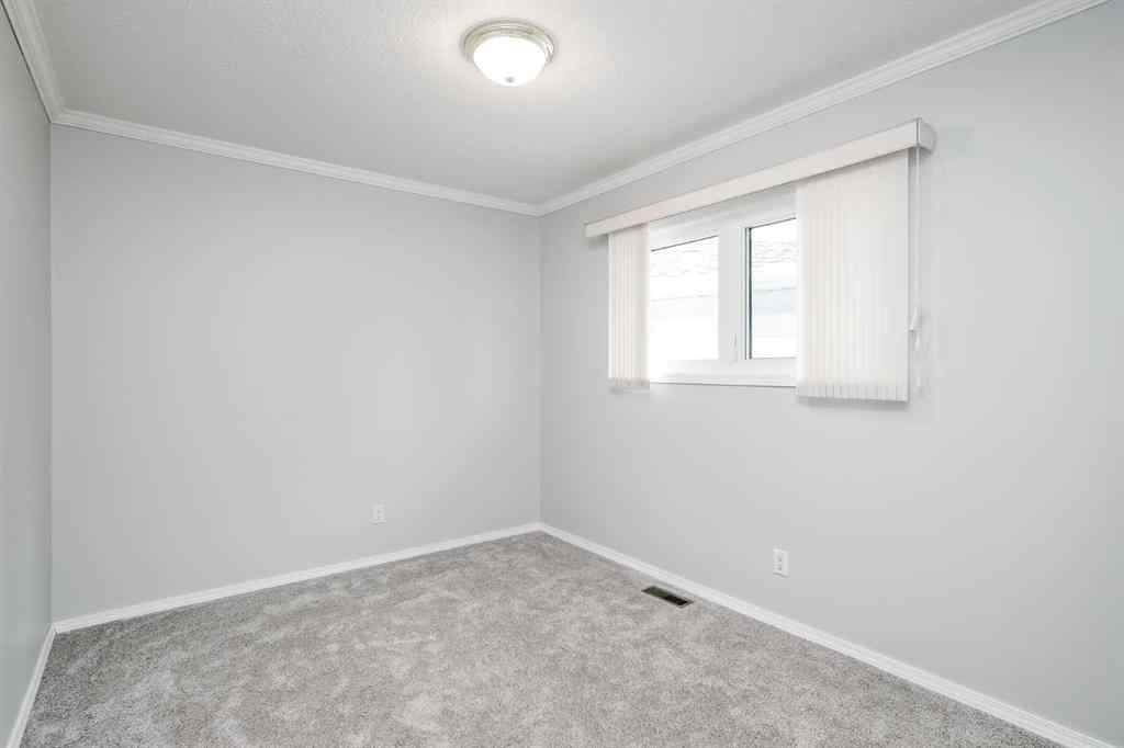 MLS® A2255459 - 7419 Huntertown Crescent NW in Huntington Hills Calgary, Residential