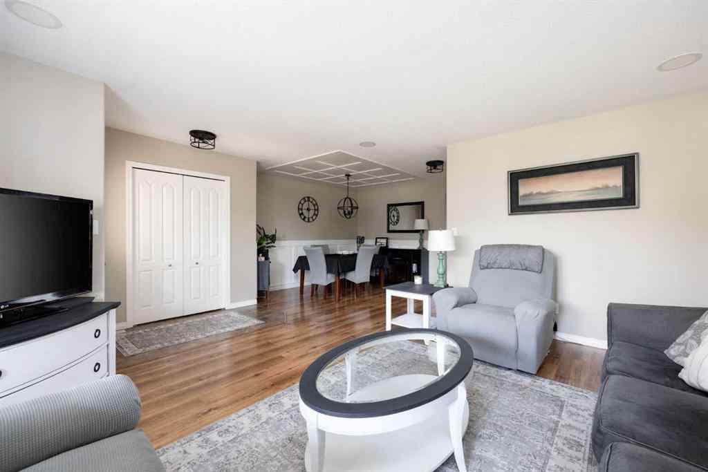 MLS® A2255460 - 225 Hawthorn Way  in Timberlea Fort McMurray, Residential