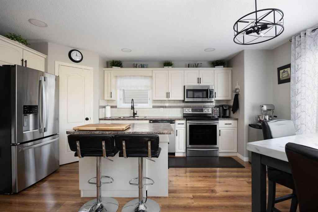 MLS® A2255460 - 225 Hawthorn Way  in Timberlea Fort McMurray, Residential