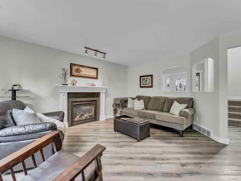 MLS® A2255465 - 40 Terrace Close NE in Terrace Medicine Hat, Residential
