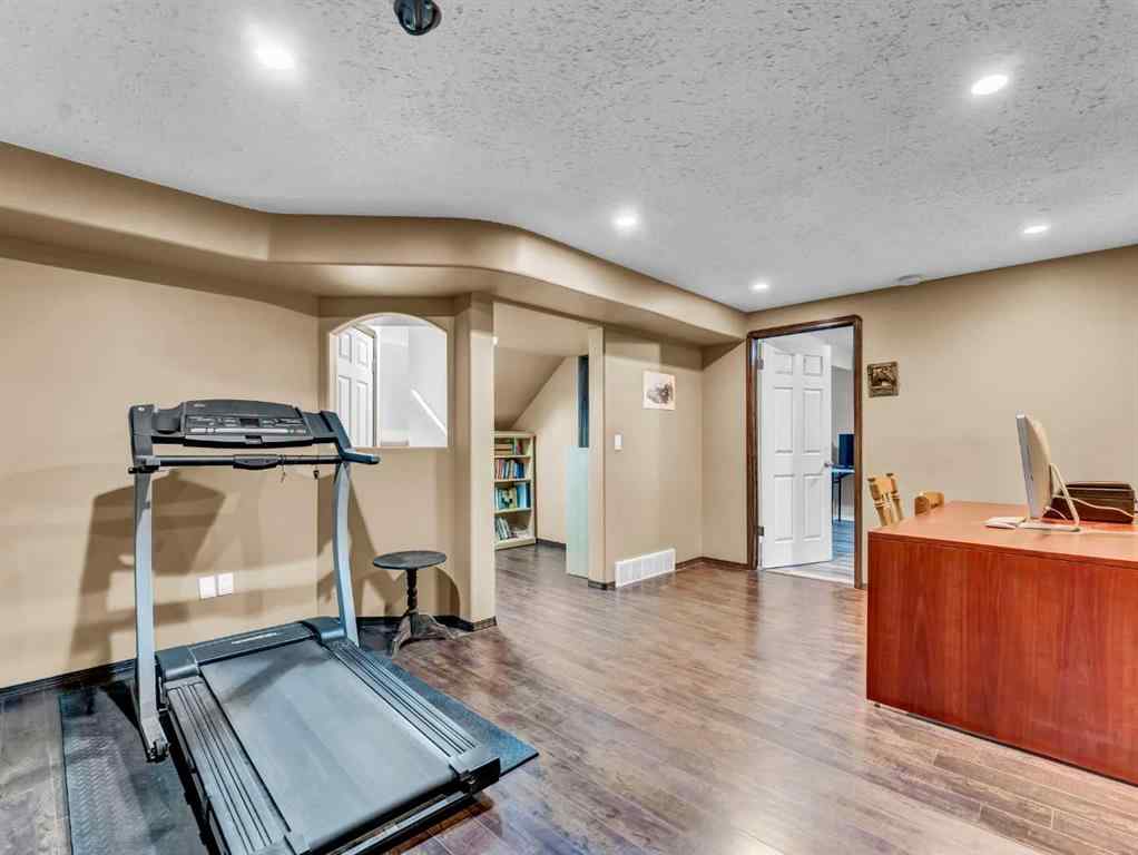 MLS® A2255465 - 40 Terrace Close NE in Terrace Medicine Hat, Residential