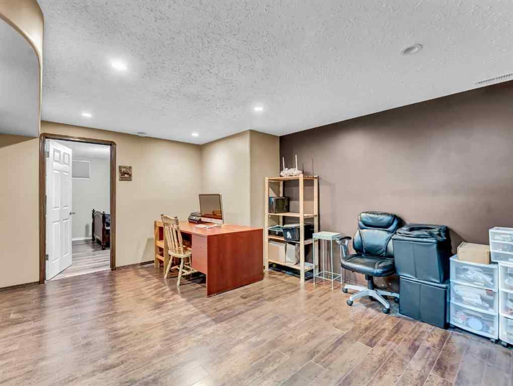 MLS® A2255465 - 40 Terrace Close NE in Terrace Medicine Hat, Residential