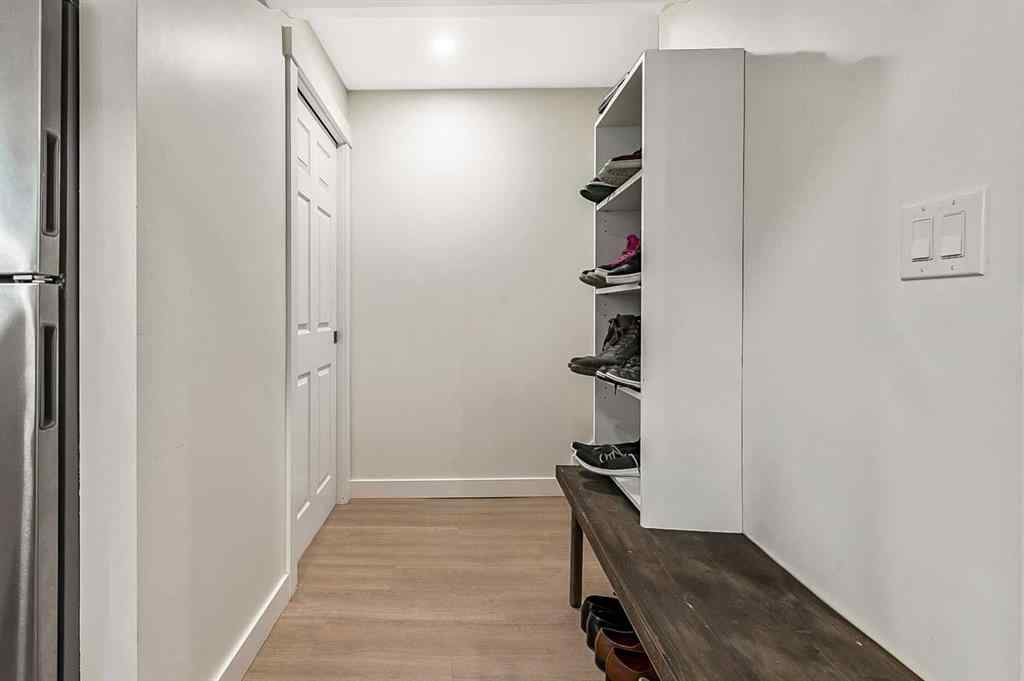 MLS® A2255468 - 4004 46 Street SW in Glamorgan Calgary, Residential