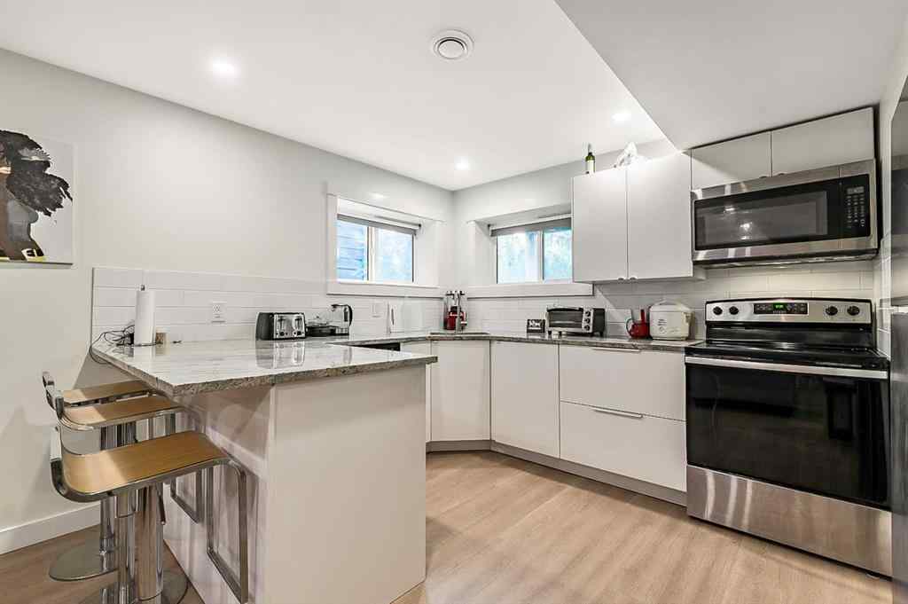 MLS® A2255468 - 4004 46 Street SW in Glamorgan Calgary, Residential
