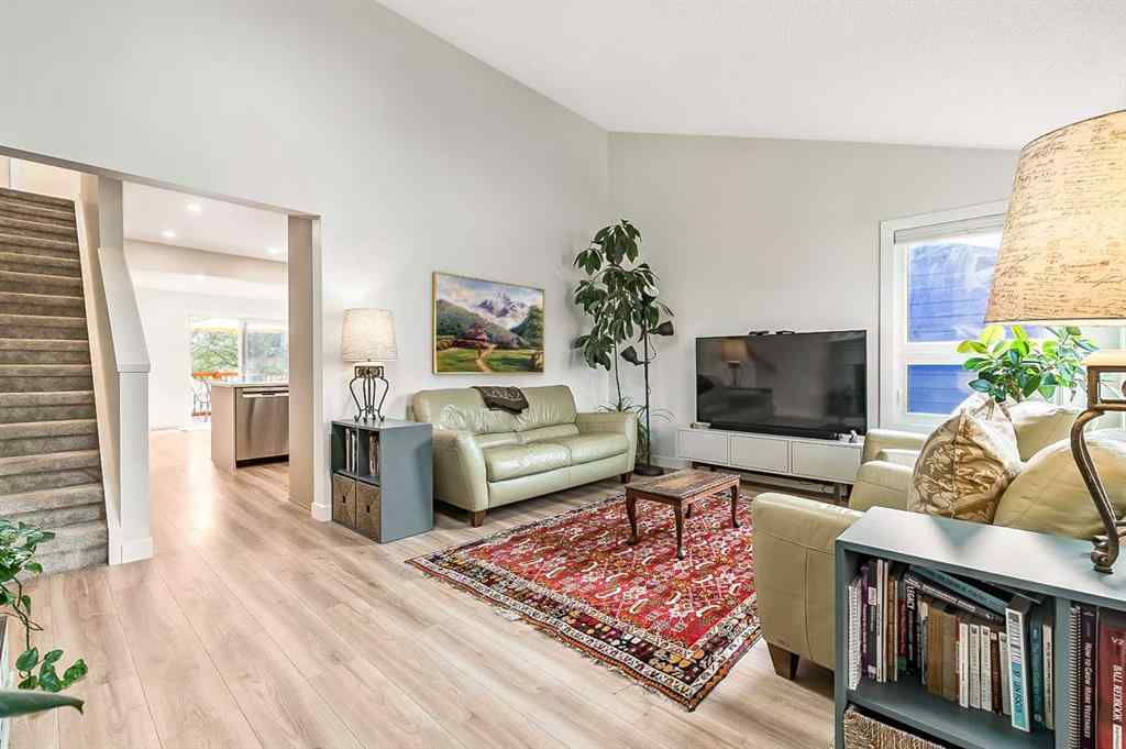 MLS® A2255468 - 4004 46 Street SW in Glamorgan Calgary, Residential