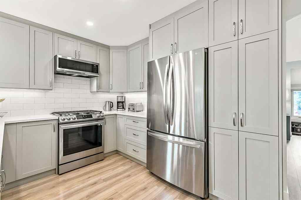 MLS® A2255468 - 4004 46 Street SW in Glamorgan Calgary, Residential