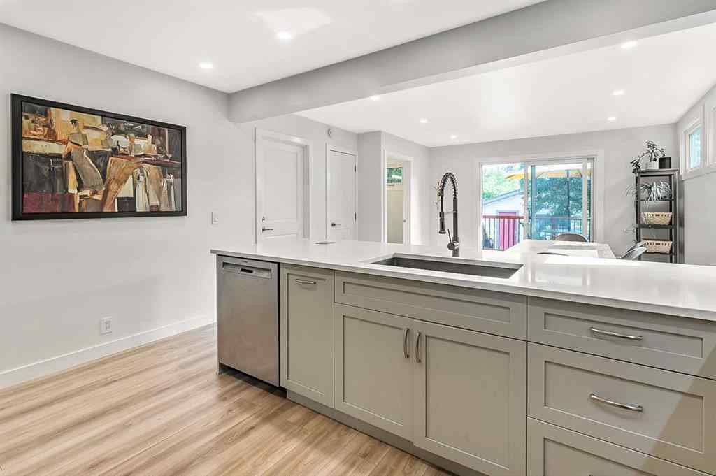 MLS® A2255468 - 4004 46 Street SW in Glamorgan Calgary, Residential