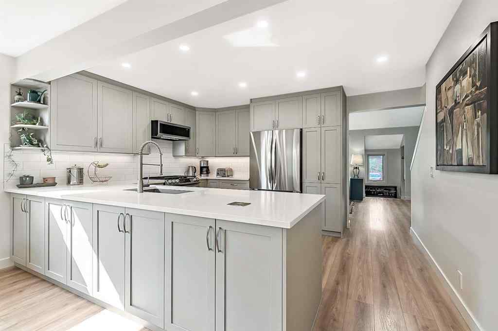 MLS® A2255468 - 4004 46 Street SW in Glamorgan Calgary, Residential