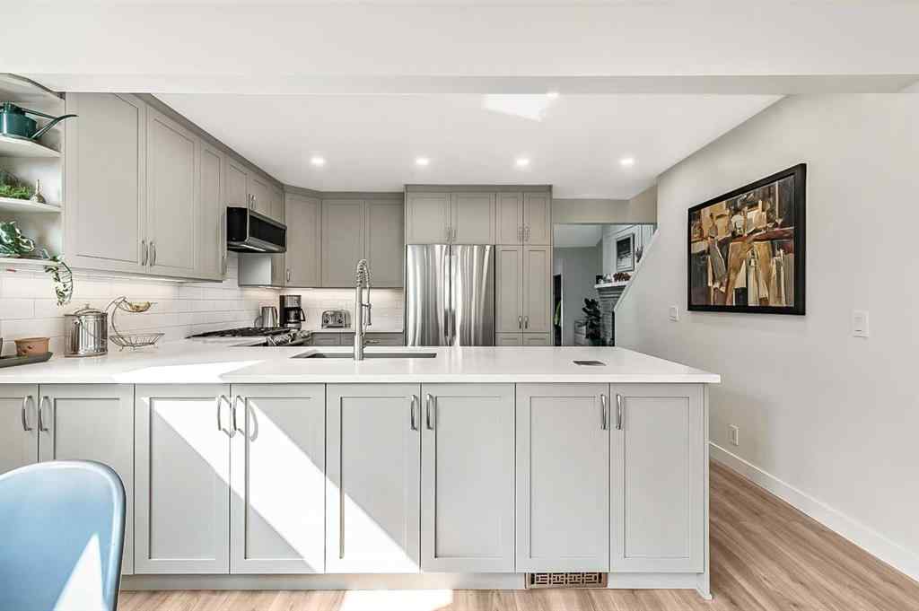 MLS® A2255468 - 4004 46 Street SW in Glamorgan Calgary, Residential