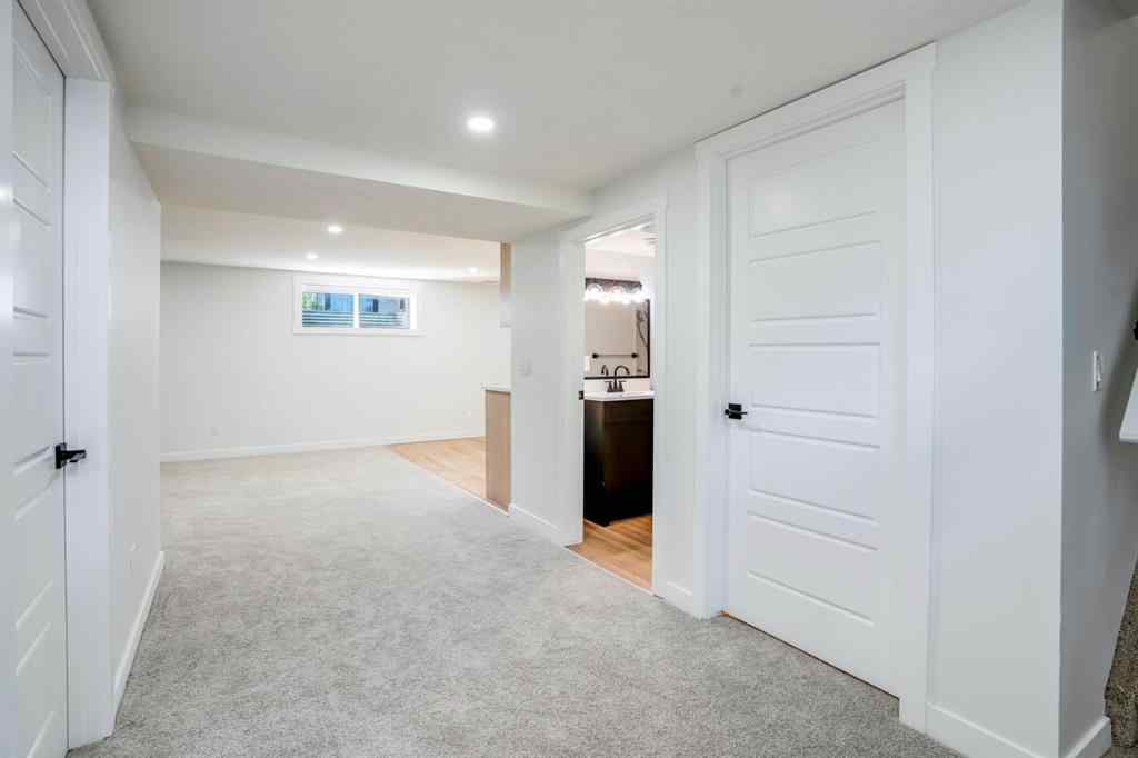 MLS® A2255471 - 264 Penbrooke Close SE in Penbrooke Meadows Calgary, Residential