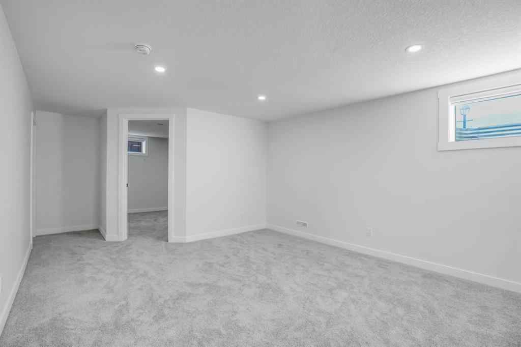 MLS® A2255471 - 264 Penbrooke Close SE in Penbrooke Meadows Calgary, Residential