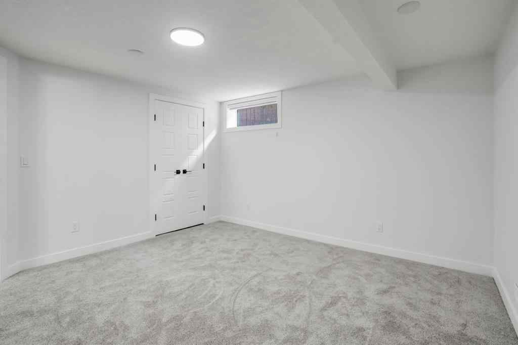 MLS® A2255471 - 264 Penbrooke Close SE in Penbrooke Meadows Calgary, Residential