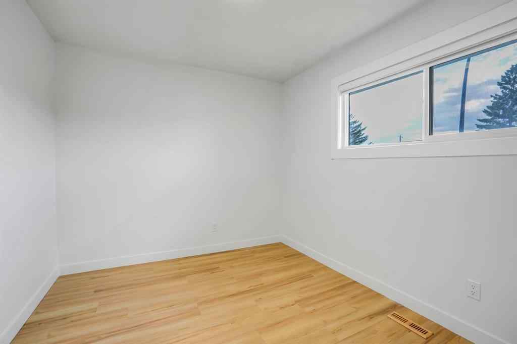 MLS® A2255471 - 264 Penbrooke Close SE in Penbrooke Meadows Calgary, Residential