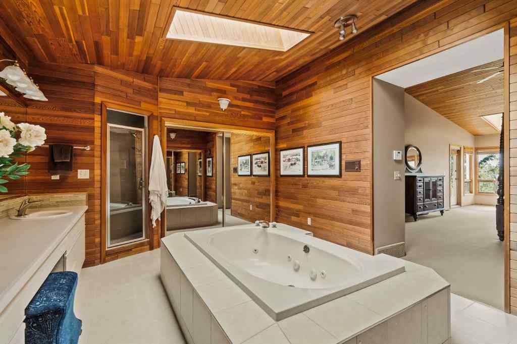 MLS® A2255472 - 84 Edendale Crescent NW in Edgemont Calgary, Residential