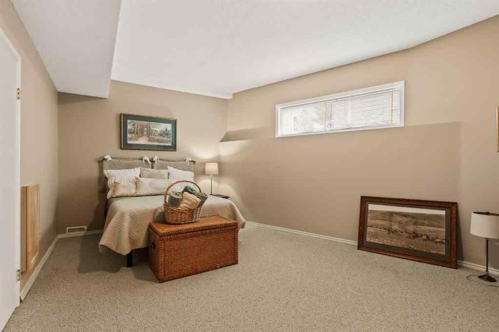 MLS® A2255472 - 84 Edendale Crescent NW in Edgemont Calgary, Residential