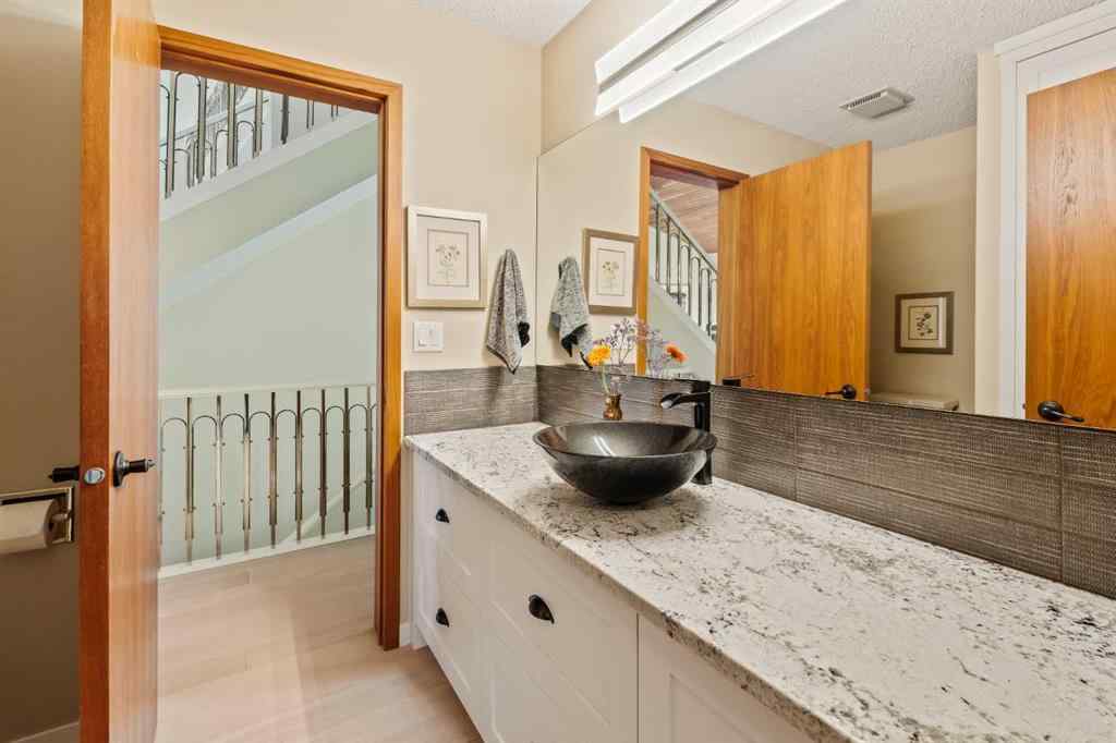 MLS® A2255472 - 84 Edendale Crescent NW in Edgemont Calgary, Residential