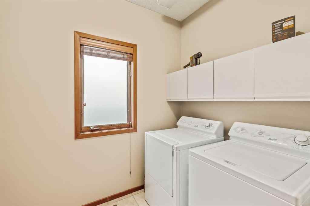 MLS® A2255472 - 84 Edendale Crescent NW in Edgemont Calgary, Residential