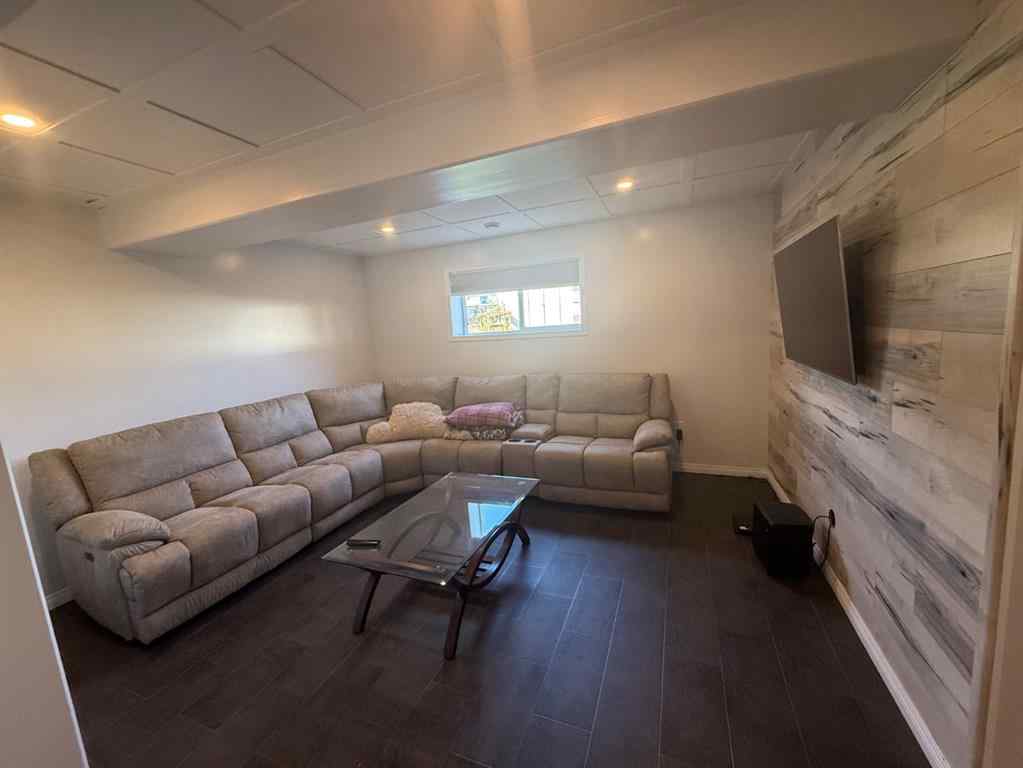 MLS® A2255480 - 9811 109 Street   in NONE La Crete, Residential