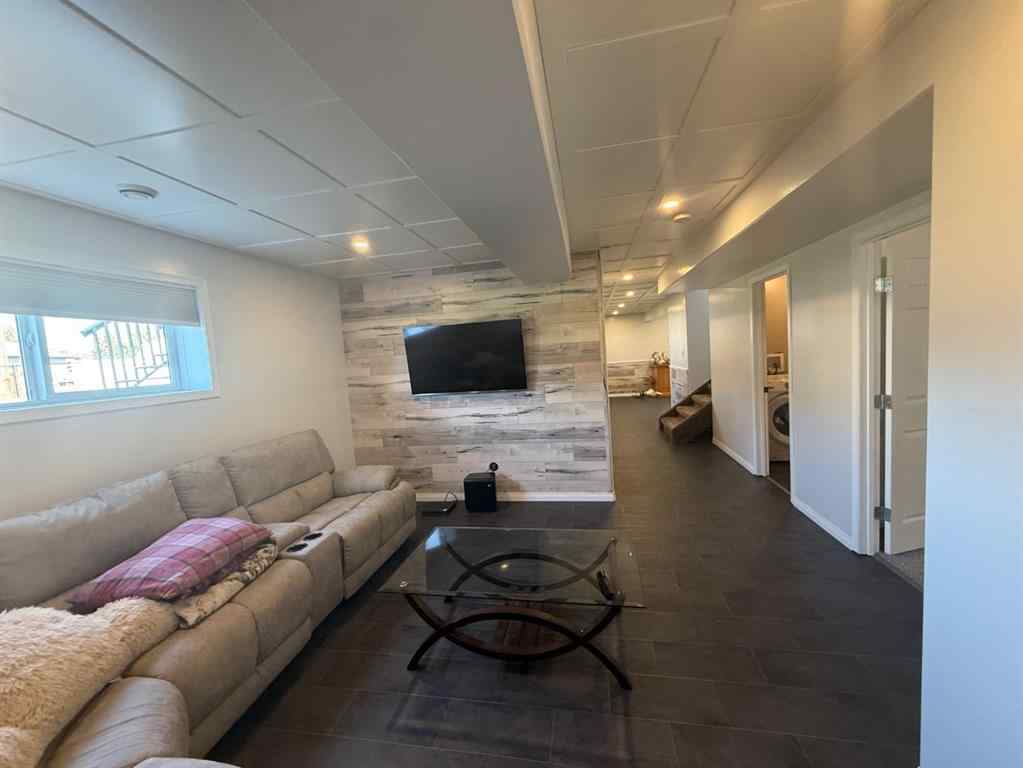 MLS® A2255480 - 9811 109 Street   in NONE La Crete, Residential