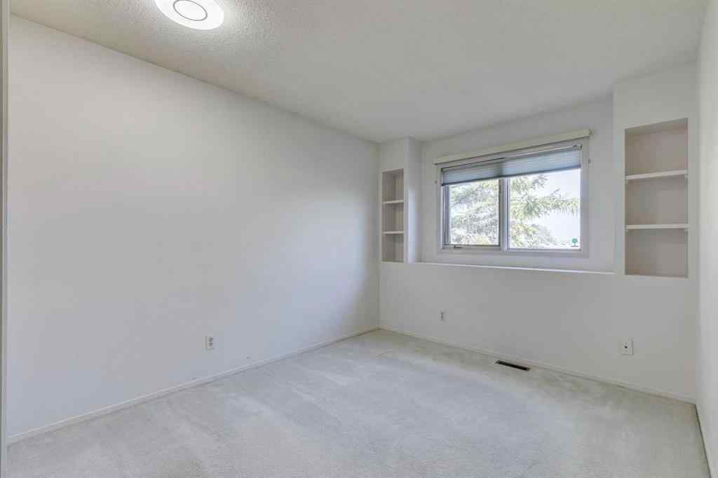 MLS® A2255483 - 33 Shawnee View SW in Shawnee Slopes Calgary, Residential