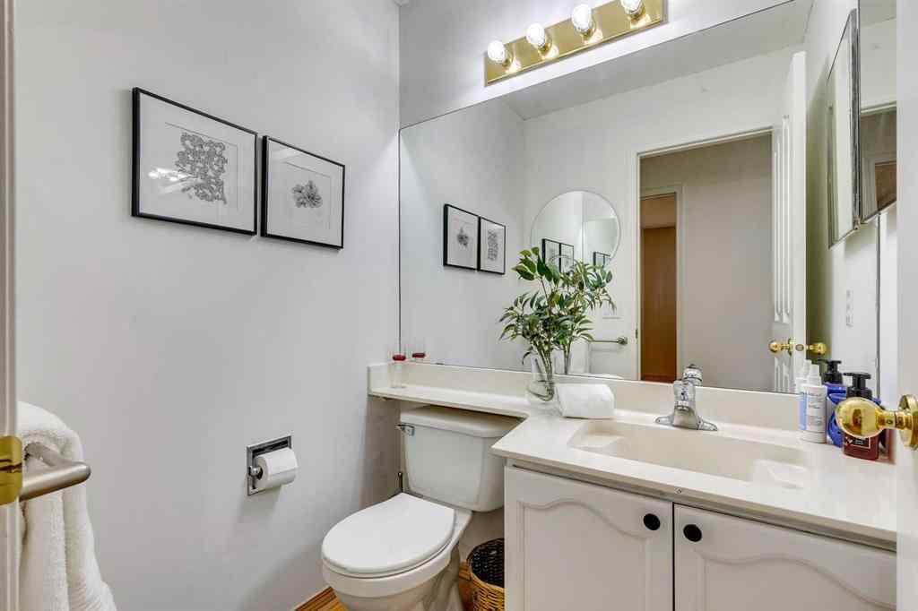 MLS® A2255483 - 33 Shawnee View SW in Shawnee Slopes Calgary, Residential