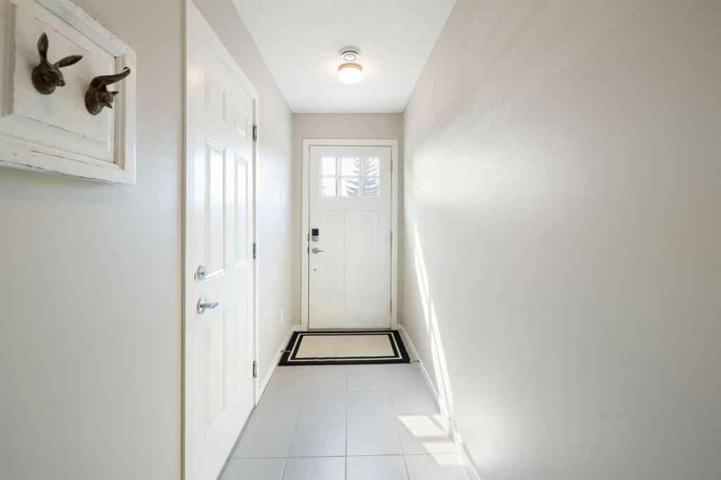 MLS® A2255485 - 174 Ascot Point SW in Aspen Woods Calgary, Residential