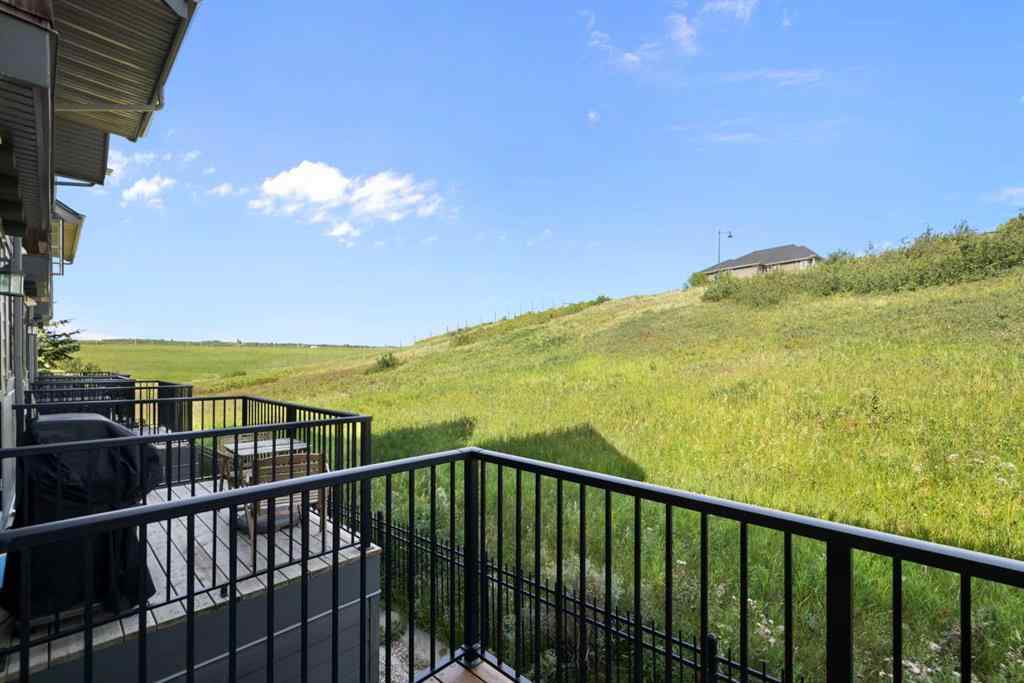 MLS® A2255485 - 174 Ascot Point SW in Aspen Woods Calgary, Residential