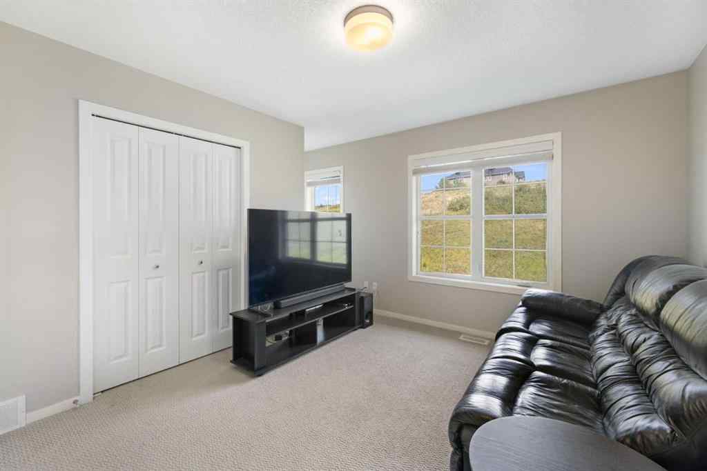 MLS® A2255485 - 174 Ascot Point SW in Aspen Woods Calgary, Residential