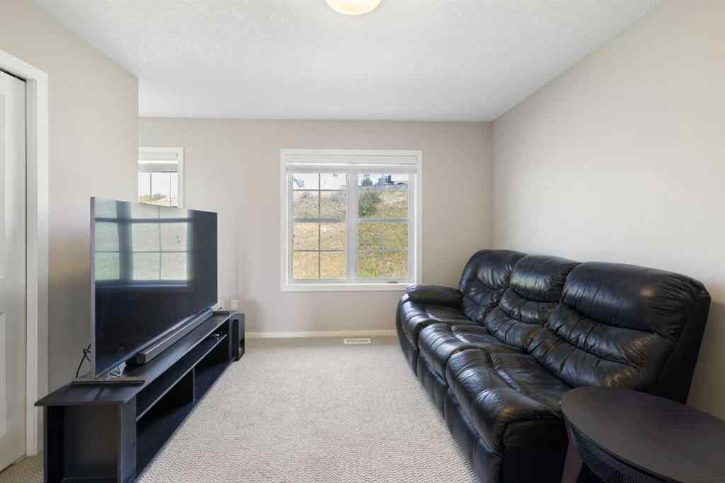 MLS® A2255485 - 174 Ascot Point SW in Aspen Woods Calgary, Residential