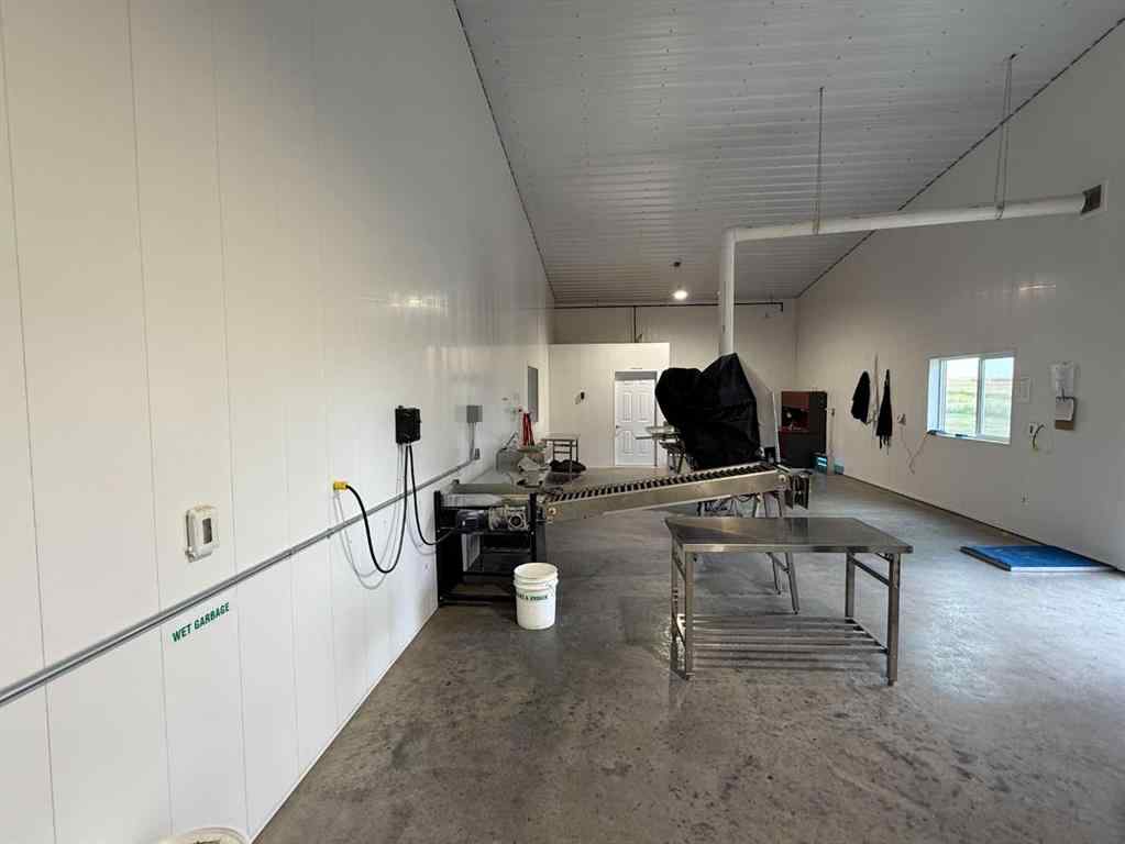 MLS® A2255488 - 122057 Rge Rd 200   in NONE Rural Lethbridge County, Agri-Business