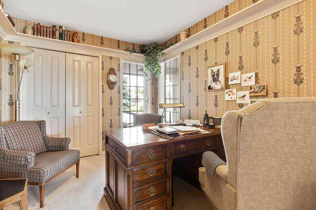 MLS® A2255489 - 2922 Signal Hill Drive SW in Signal Hill Calgary, Residential