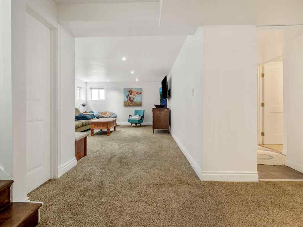 MLS® A2255490 - 1012 16 Street S in Victoria Park Lethbridge, Residential