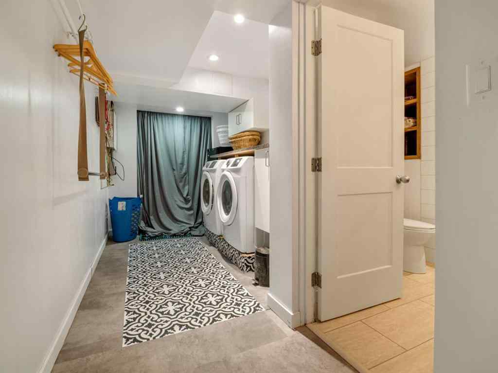 MLS® A2255490 - 1012 16 Street S in Victoria Park Lethbridge, Residential