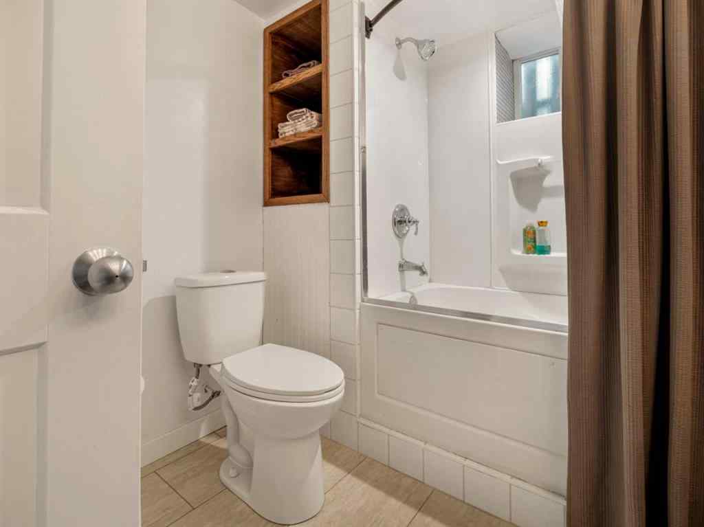 MLS® A2255490 - 1012 16 Street S in Victoria Park Lethbridge, Residential