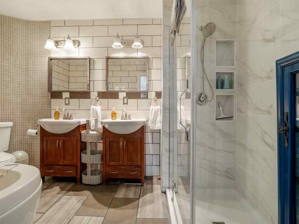 MLS® A2255490 - 1012 16 Street S in Victoria Park Lethbridge, Residential