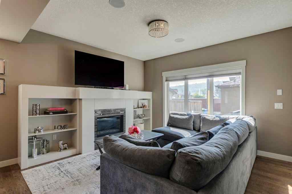 MLS® A2255491 - Unit #2 4613 17 Avenue NW in Montgomery Calgary, Residential