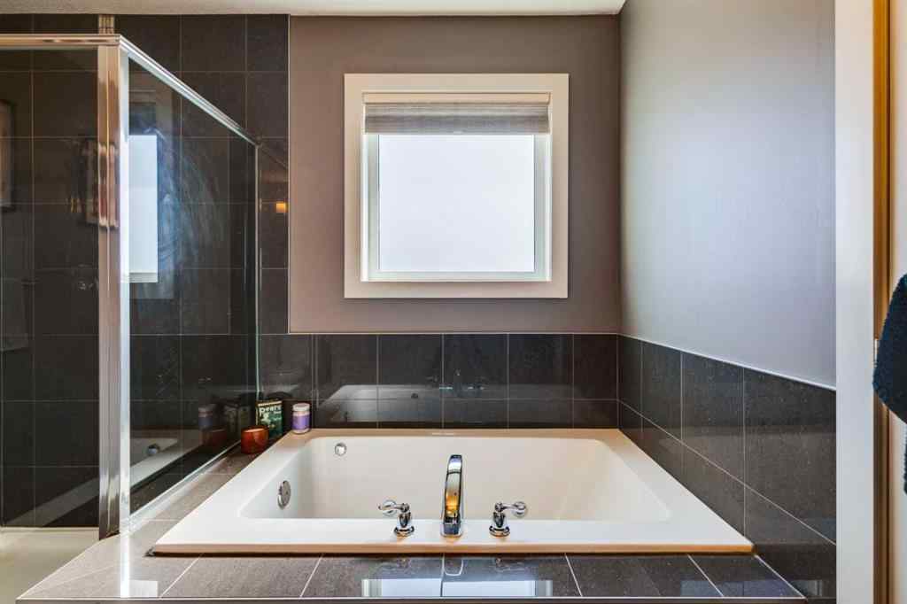 MLS® A2255491 - Unit #2 4613 17 Avenue NW in Montgomery Calgary, Residential