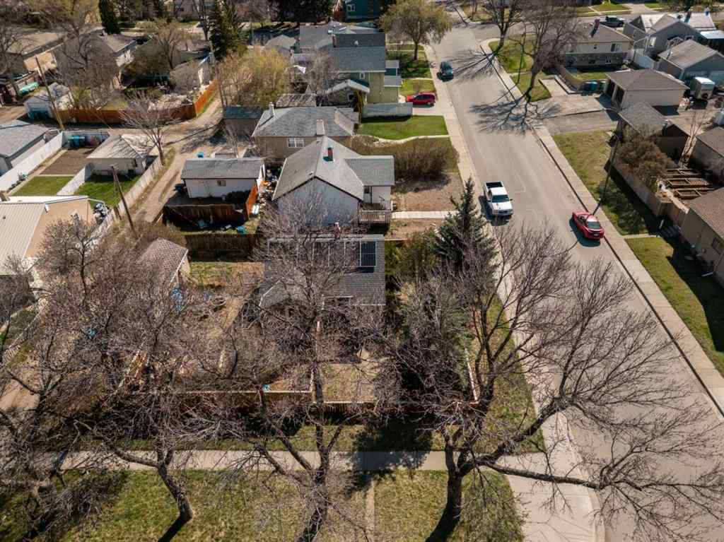 MLS® A2255494 - 727 15 Street S in Victoria Park Lethbridge, Residential