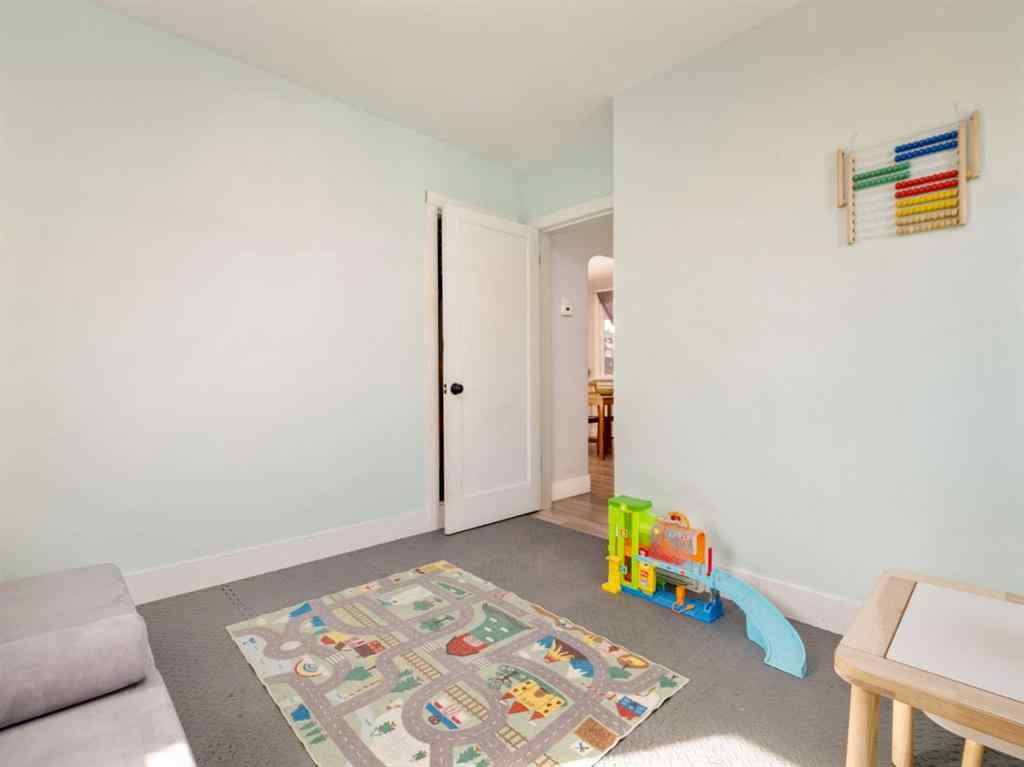 MLS® A2255494 - 727 15 Street S in Victoria Park Lethbridge, Residential