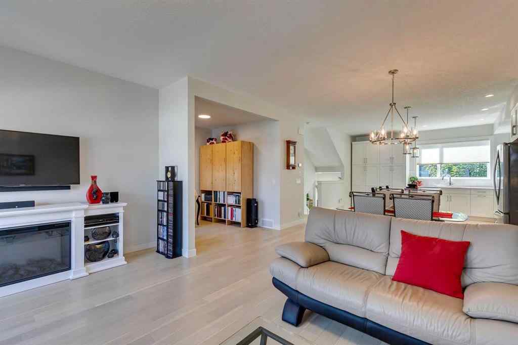 MLS® A2255503 - 819 Shawnee Terrace SW in Shawnee Slopes Calgary, Residential
